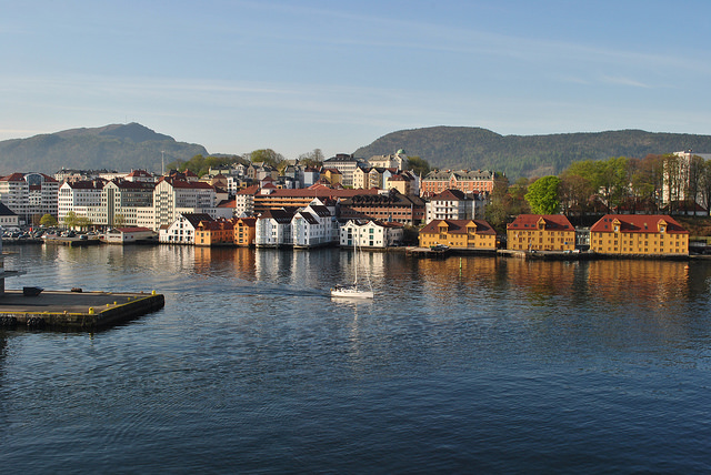 13909809799_e9530e43ef_z