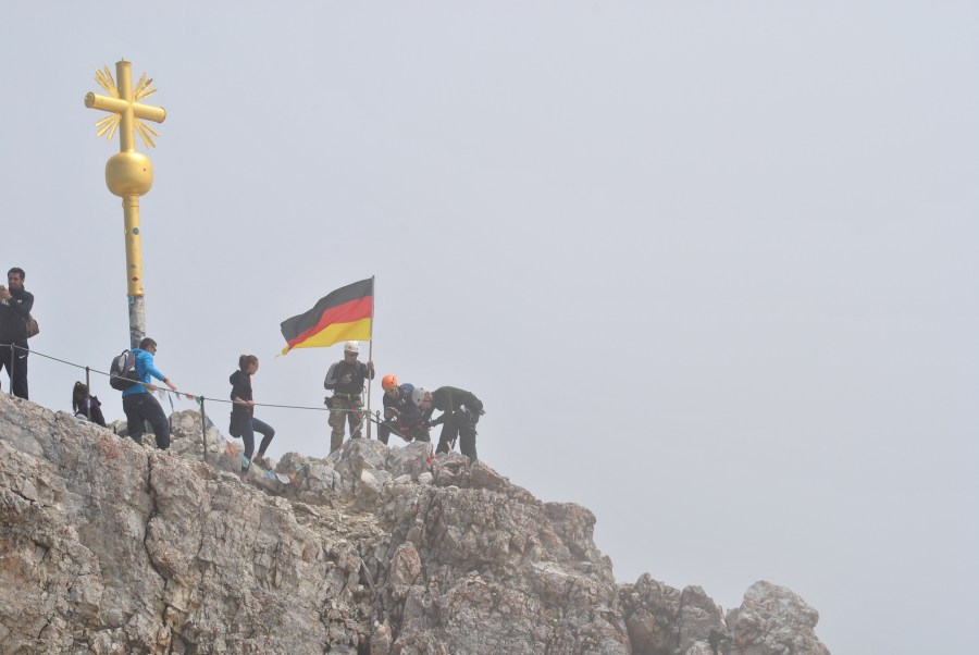 14929024255_09a3342a43_k